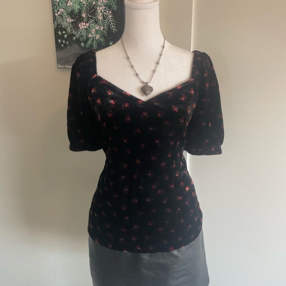 loft rose red and black velvet puff sleeve top